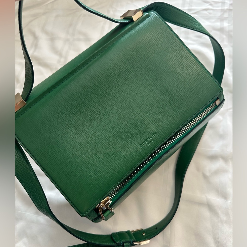 Authentic Givenchy Green leather medium Pandora box bag - Picture 3 of 11